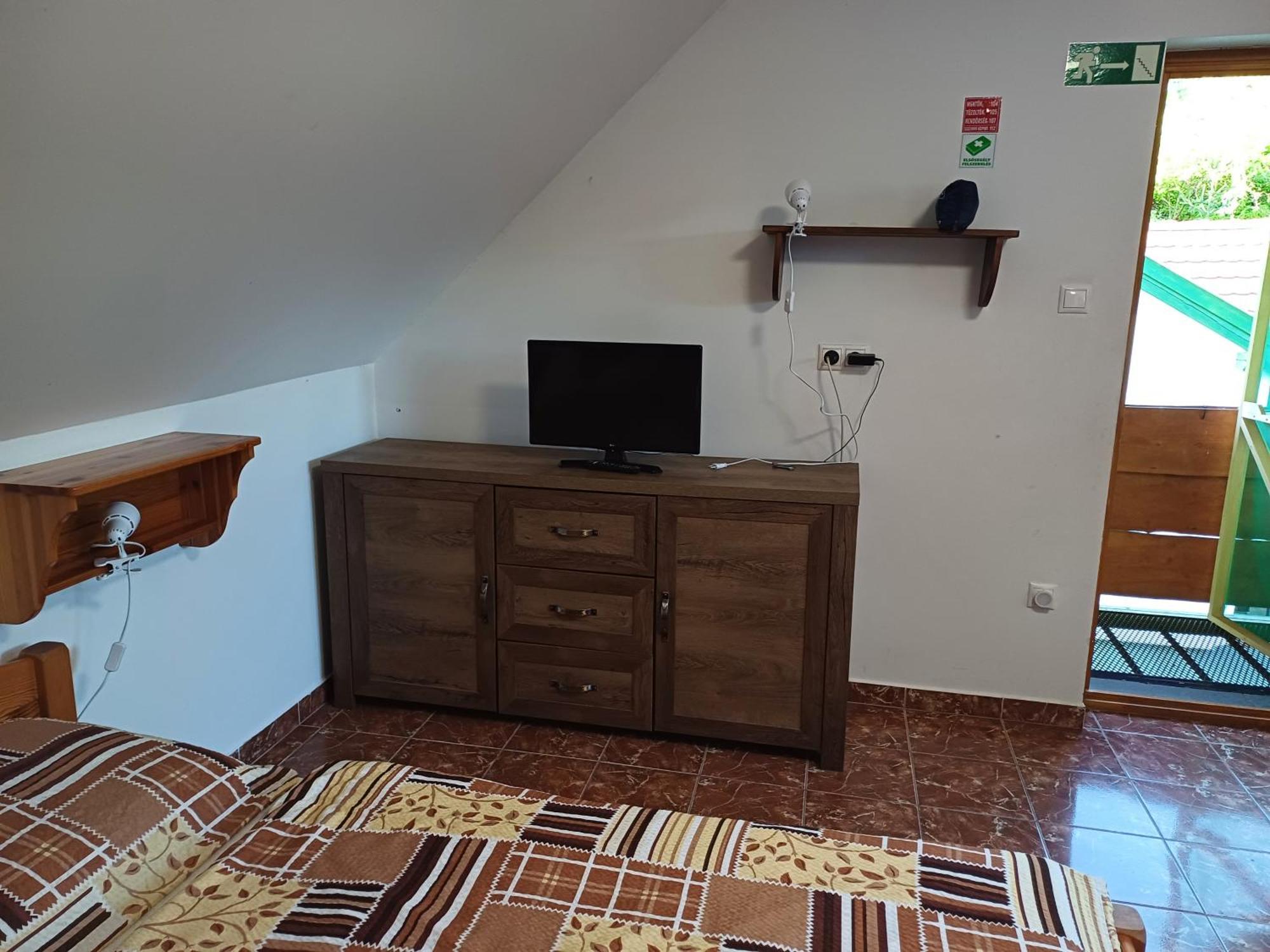 Zanati Apartmannház Nagykapornak Exteriér fotografie