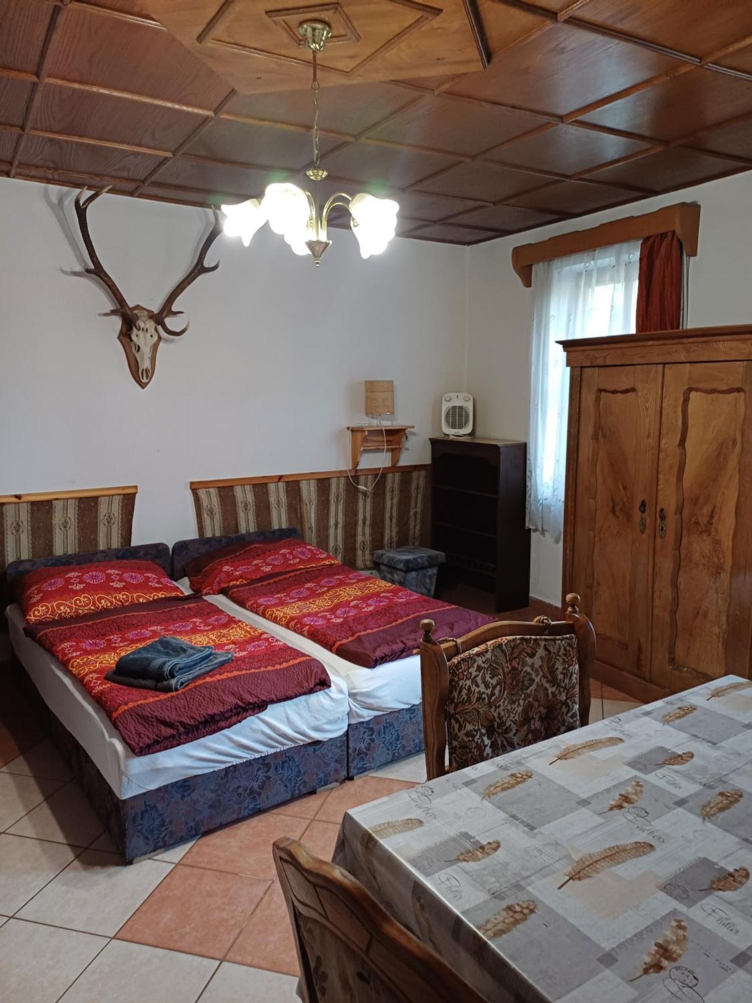 Zanati Apartmannház Nagykapornak Exteriér fotografie