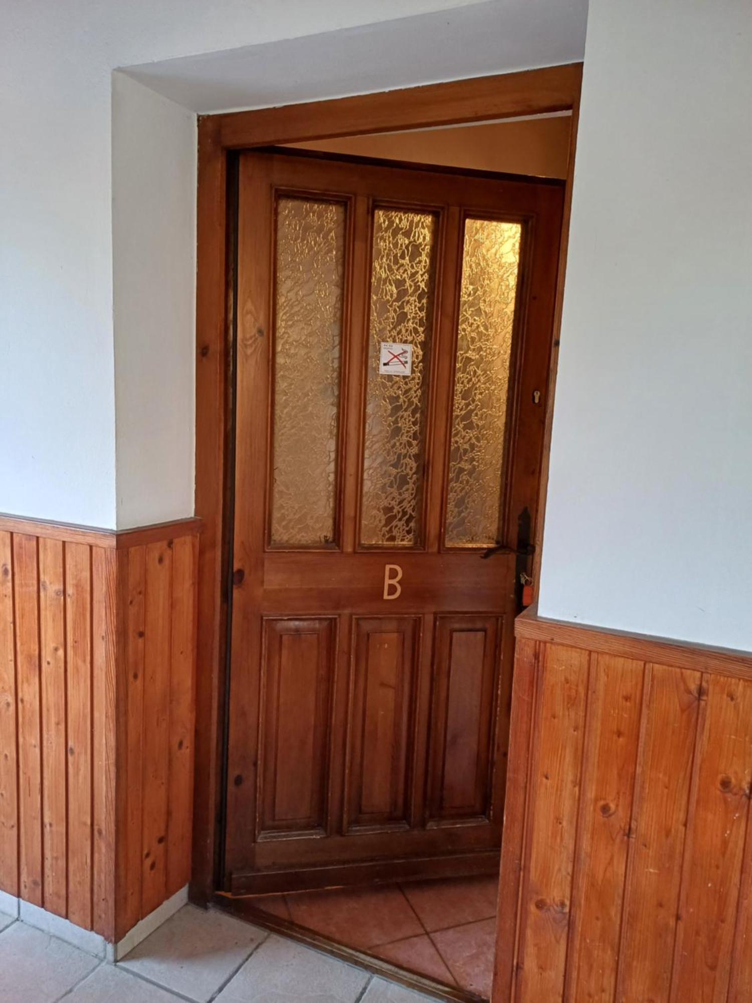 Zanati Apartmannház Nagykapornak Exteriér fotografie