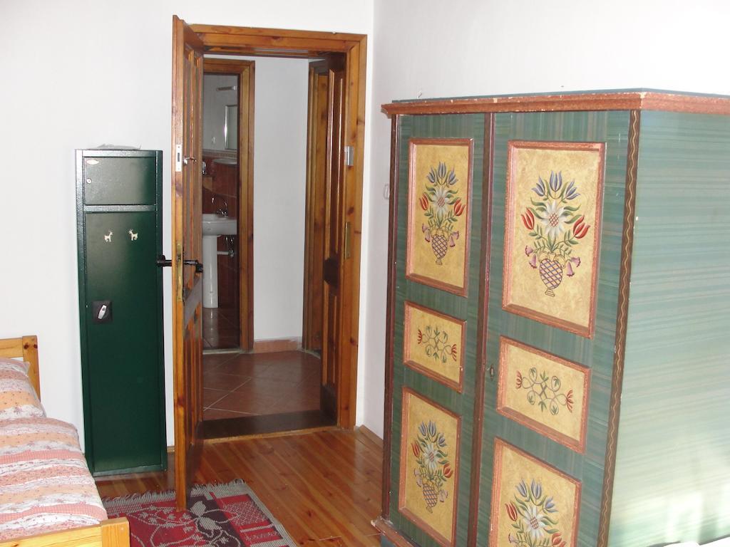 Zanati Apartmannház Nagykapornak Pokoj fotografie