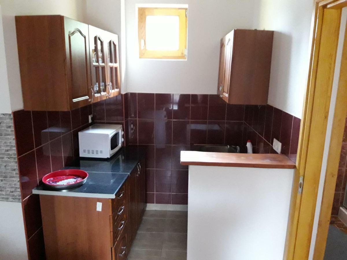 Zanati Apartmannház Nagykapornak Exteriér fotografie
